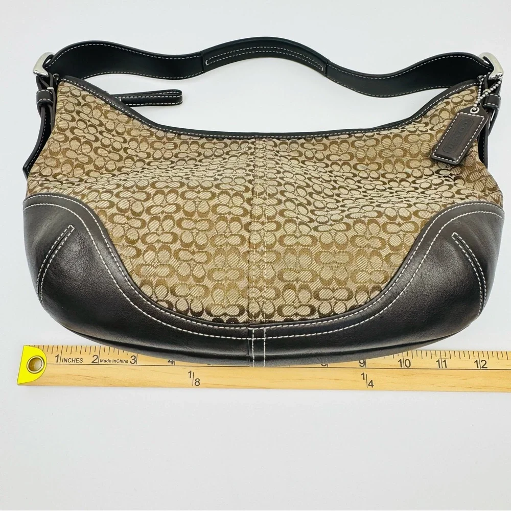 Coach Vintage Signature Soho Hobo Shoulder Bag. Iconic Coach 
